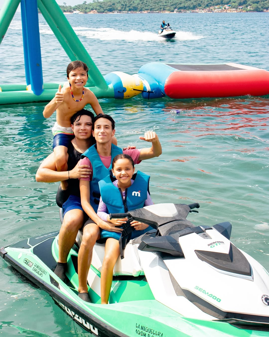 😎 Full Day Mochima Lodge 🐚